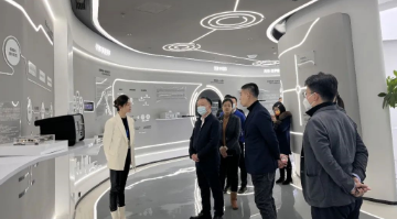热烈欢迎重庆市渝北区区长一行领导莅临赛思全球研创总部指导工作！